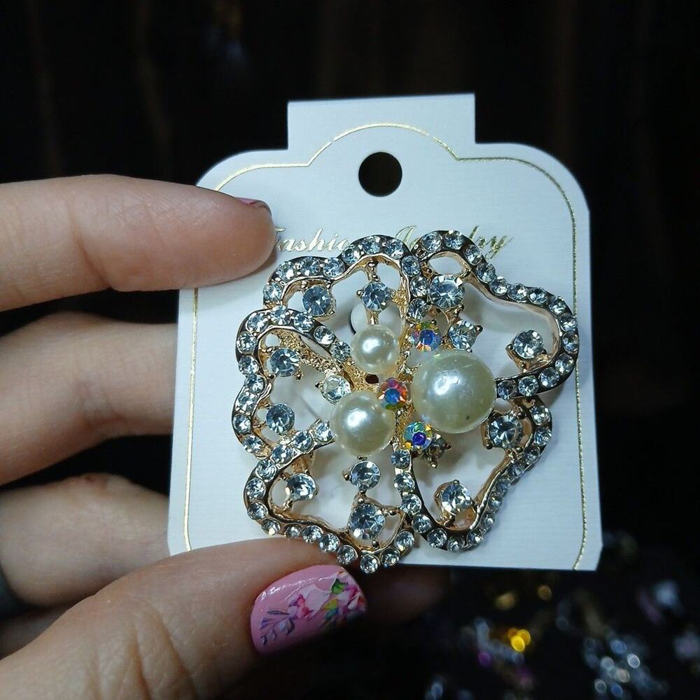 Gold Tone Rhinestone Faux Pearl Brooch